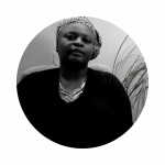 Foto em preto e branco do rosto de Kelma Zenaide acompanha relato da Memoria Popular da Pandemia sobre delivery